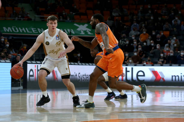 巨大助力 巨大助力