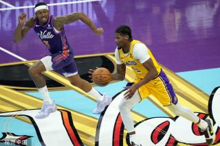 显得略有疲 显得略有疲