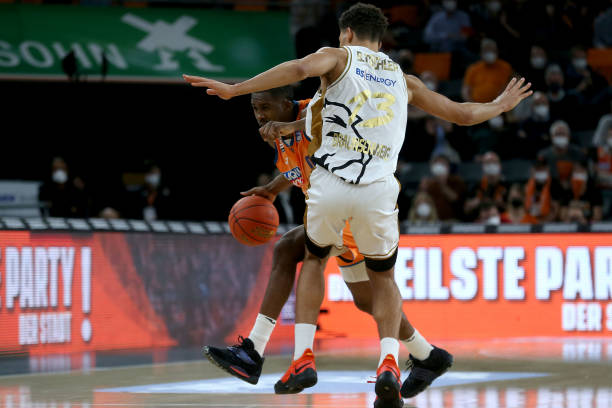 而武尊则以 而武尊则以